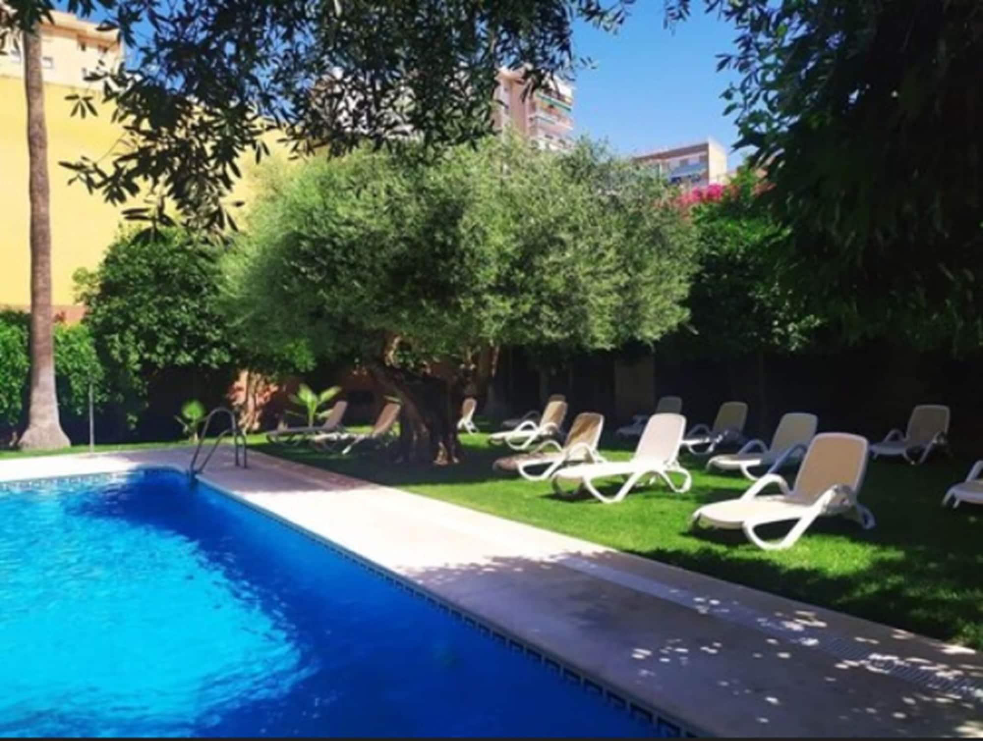 Aacr Hotel Monteolivos Sevilla Kültér fotó