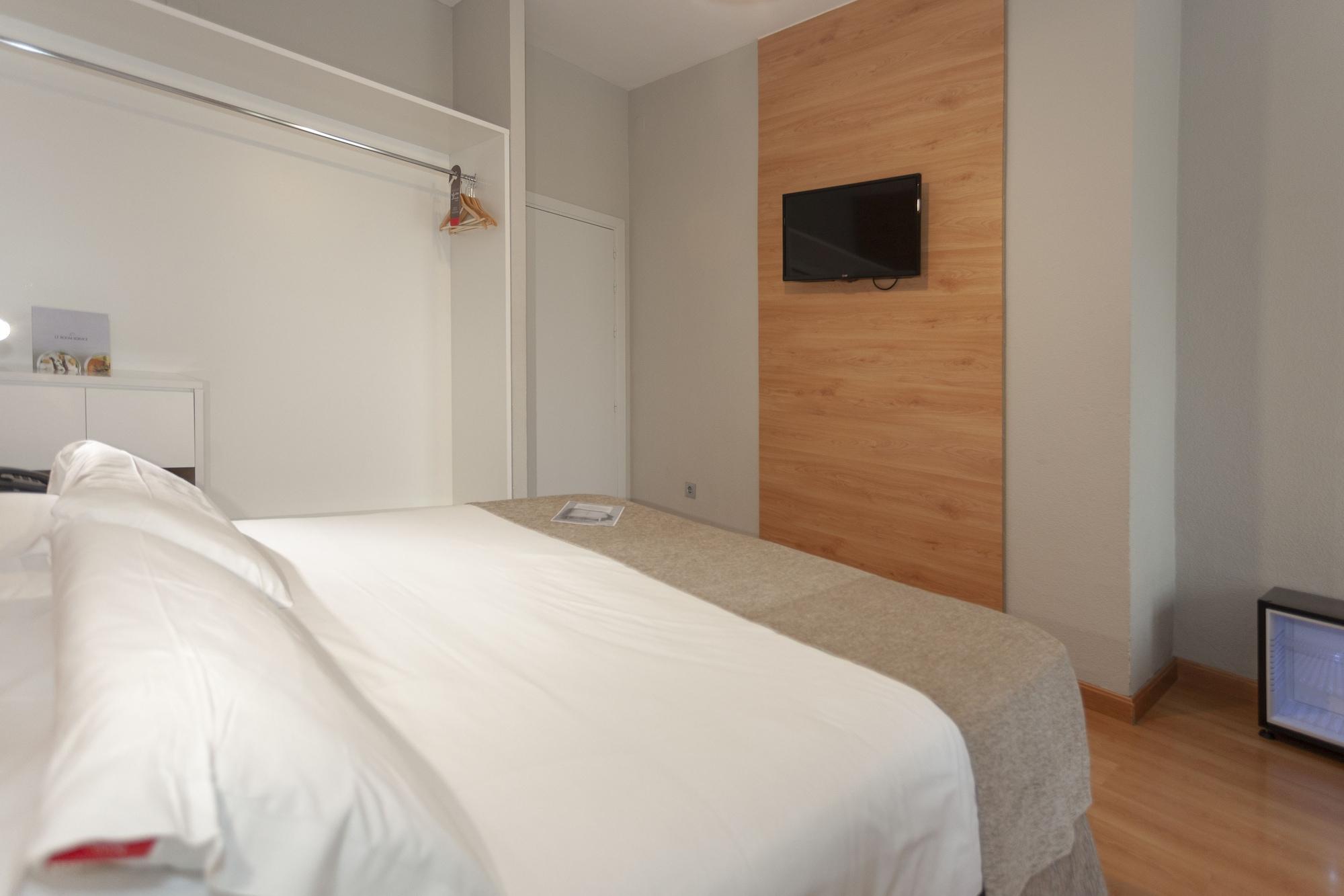 Aacr Hotel Monteolivos Sevilla Kültér fotó