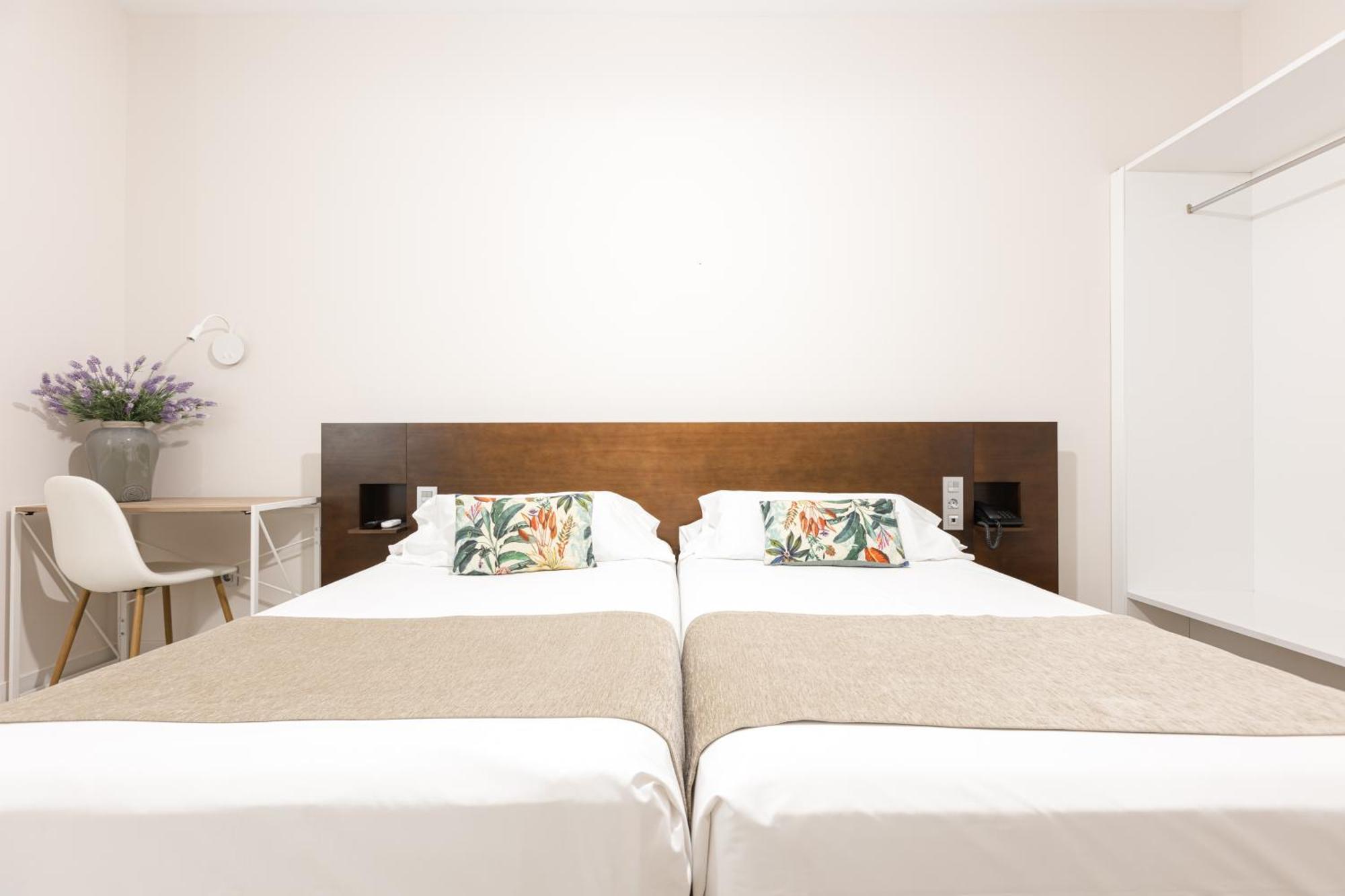 Aacr Hotel Monteolivos Sevilla Kültér fotó