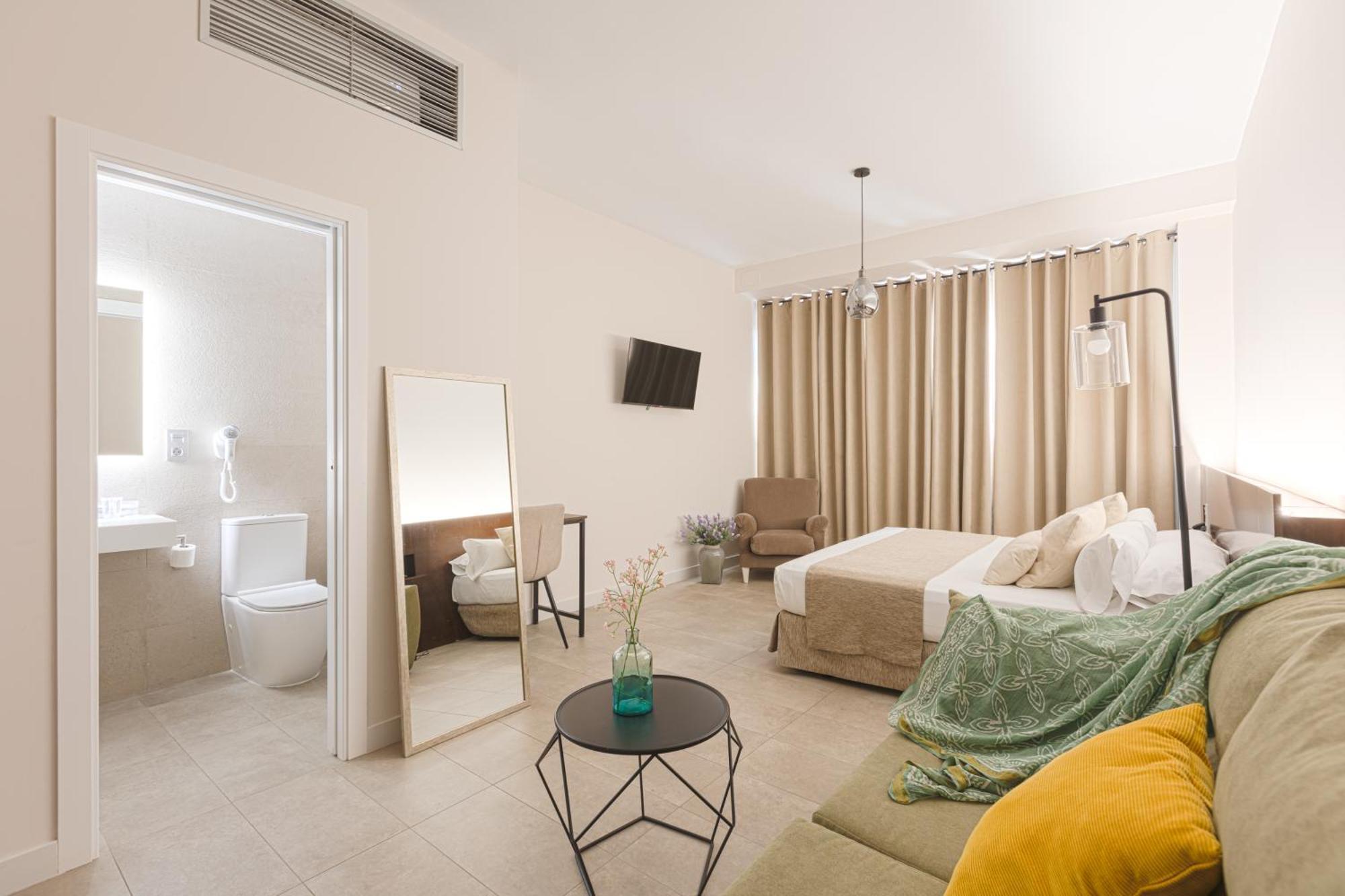 Aacr Hotel Monteolivos Sevilla Kültér fotó