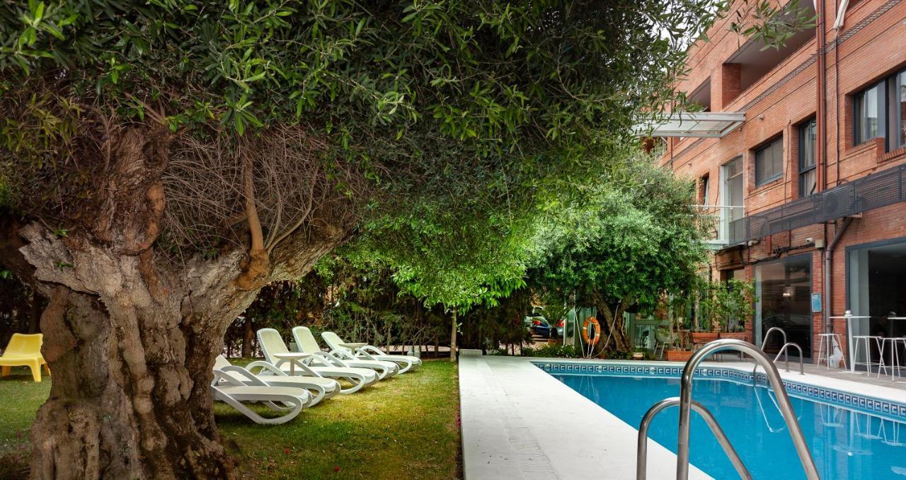 Aacr Hotel Monteolivos Sevilla Kültér fotó