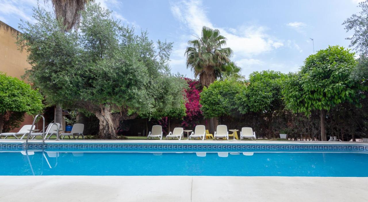 Aacr Hotel Monteolivos Sevilla Kültér fotó