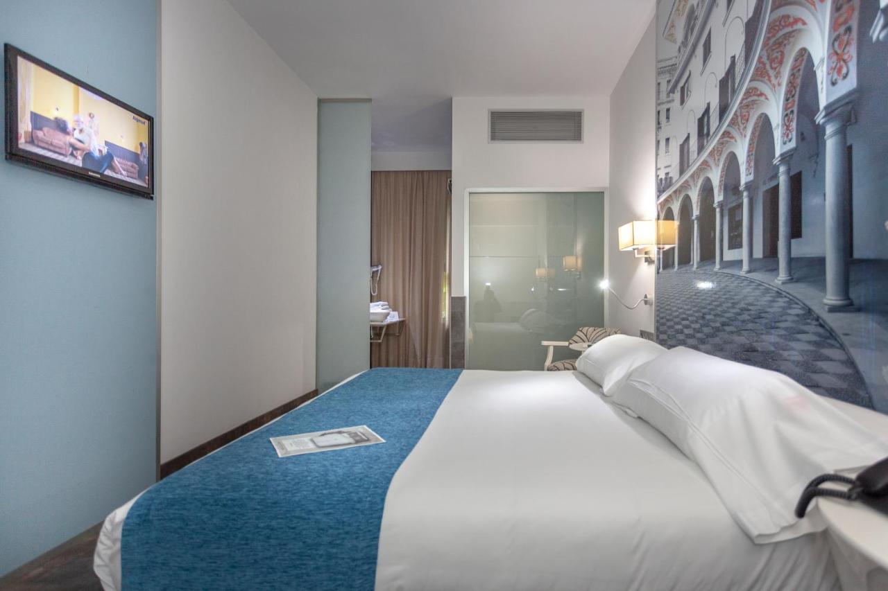 Aacr Hotel Monteolivos Sevilla Kültér fotó