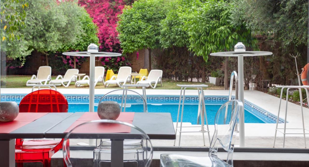Aacr Hotel Monteolivos Sevilla Kültér fotó