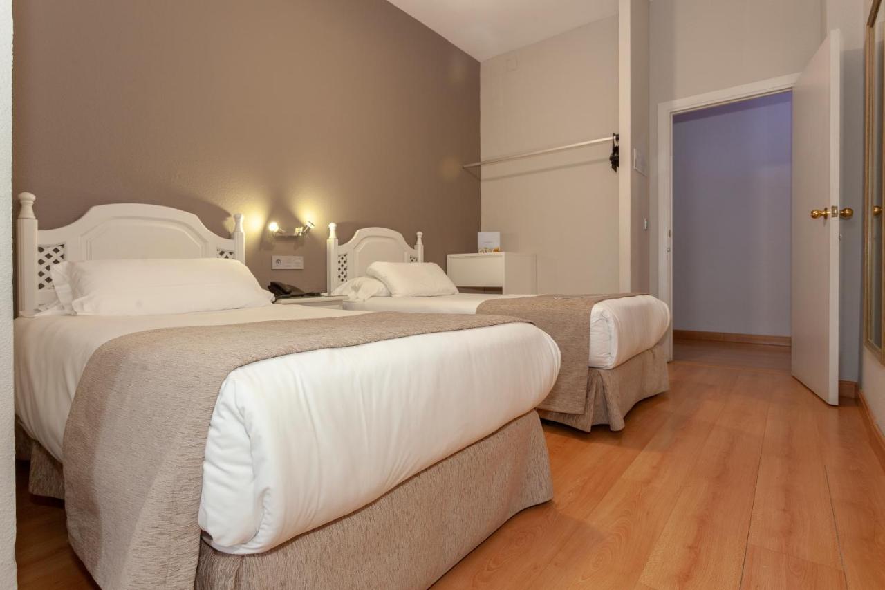 Aacr Hotel Monteolivos Sevilla Kültér fotó