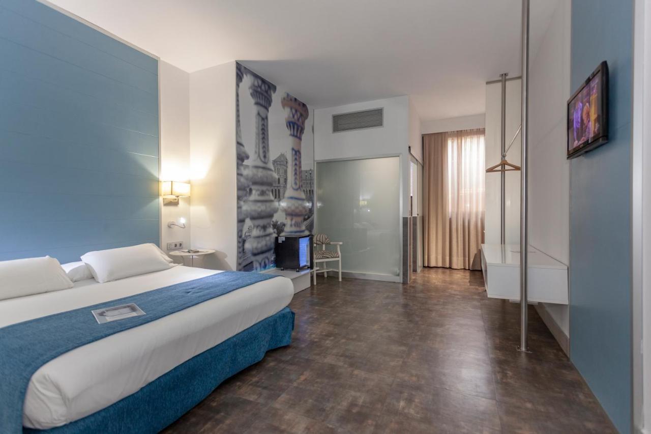 Aacr Hotel Monteolivos Sevilla Kültér fotó