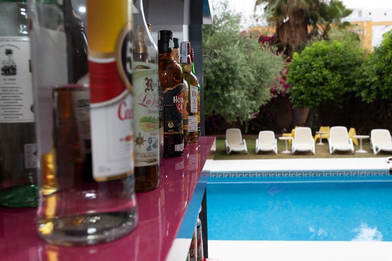 Aacr Hotel Monteolivos Sevilla Kültér fotó