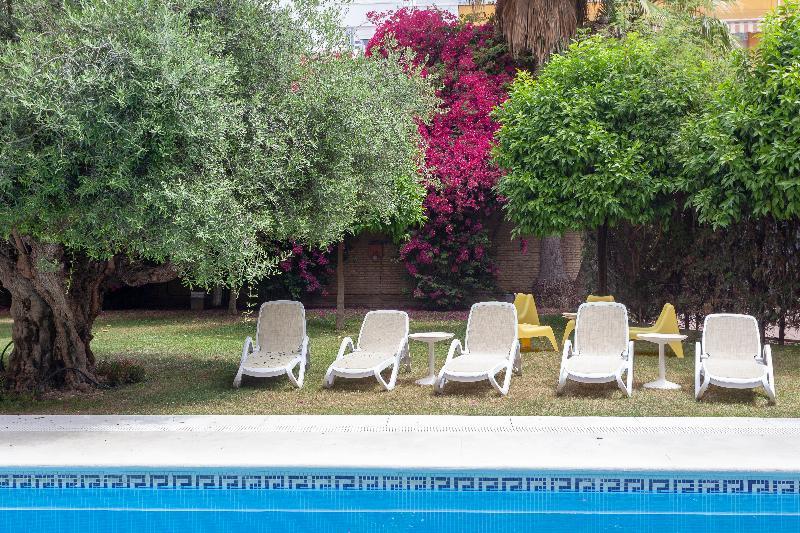 Aacr Hotel Monteolivos Sevilla Kültér fotó
